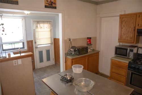 30 East Ave, Middletown, NY, 10940-5817 | Card Image