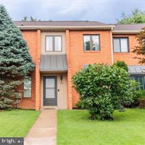 123 Caernarvon Ct, EXTON, PA, 19341-1470 | Card Image