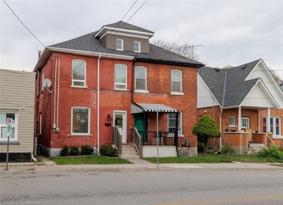 76 Grey St, House other with 3 bedrooms, 1 bathrooms and null parking in Brantford ON | Image 1