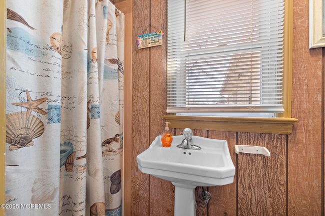 412 Prospect Ave, House other with 3 bedrooms, 2 bathrooms and null parking in Pine Beach NJ | Image 36