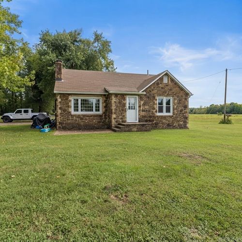780 Highway 95, Morrilton, AR, 72110-9088 | Card Image