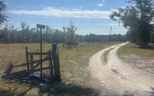 3942 Sw 101st Ln, Jasper, FL, 32052-6464 | Card Image
