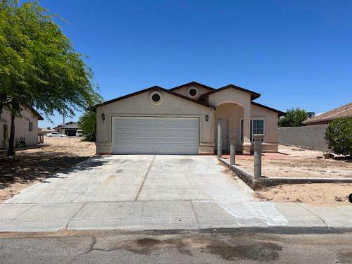 2084 E Black St, San Luis, AZ, 85336-3850 | Card Image