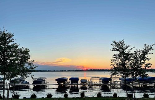 1505 S Shore Dr, DELAVAN, WI, 53115-3624 | Card Image