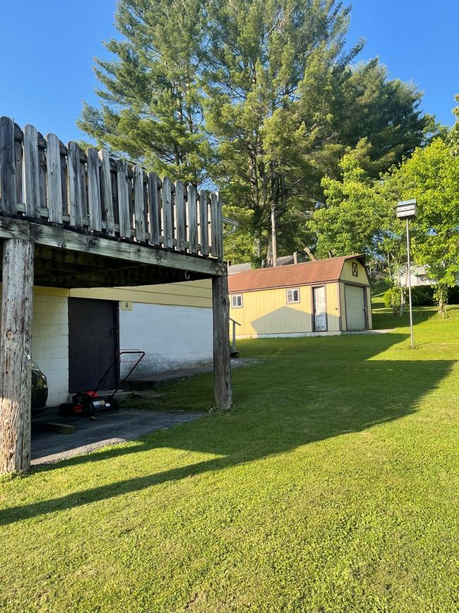 carport at side of garage | Image 19