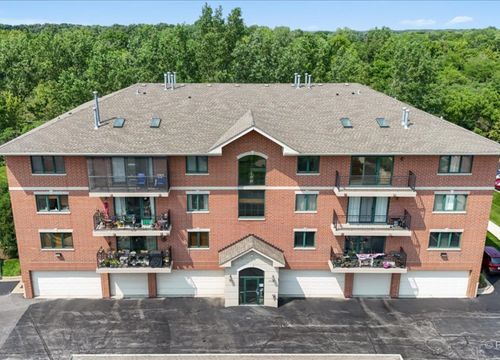 101-6830 W Winding Trl, Oak Forest, IL, 60452-5216 | Card Image