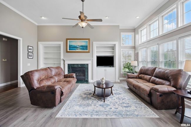 2139 Cromwell Cir, House other with 5 bedrooms, 5 bathrooms and null parking in Davenport IA | Image 9