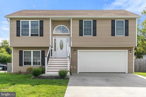 6935 Winchester Ave, Inwood, WV, 25428-4209 | Card Image