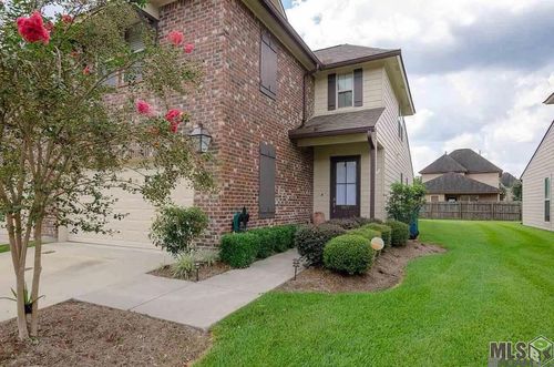 18177 Pinehurst Dr, Prairieville, LA, 70769-3454 | Card Image
