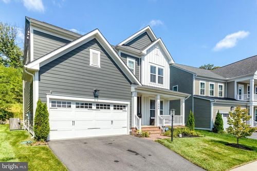 1984 Silver Sycamore Ln, DUMFRIES, VA, 22026-2852 | Card Image
