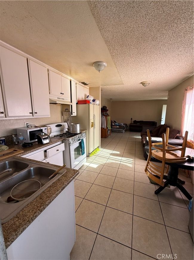 663 W 14th St, Home with 7 bedrooms, 4 bathrooms and null parking in San Bernardino CA | Image 26