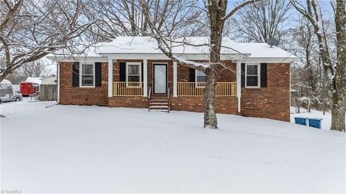 147 Renee Dr, Advance, NC, 27006-7955 | Card Image
