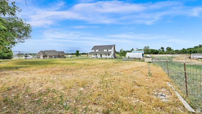 View of yard featuring a rural view | Image 67