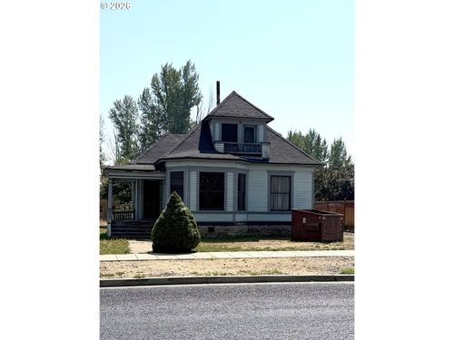 1326 Dewey Ave, Baker City, OR, 97814-4229 | Card Image
