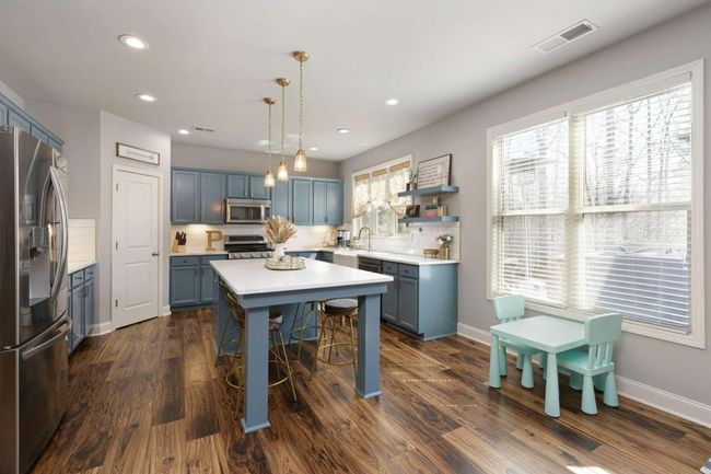 1099 Parkmist Dr, House other with 5 bedrooms, 3 bathrooms and 4 parking in Buford GA | Image 10