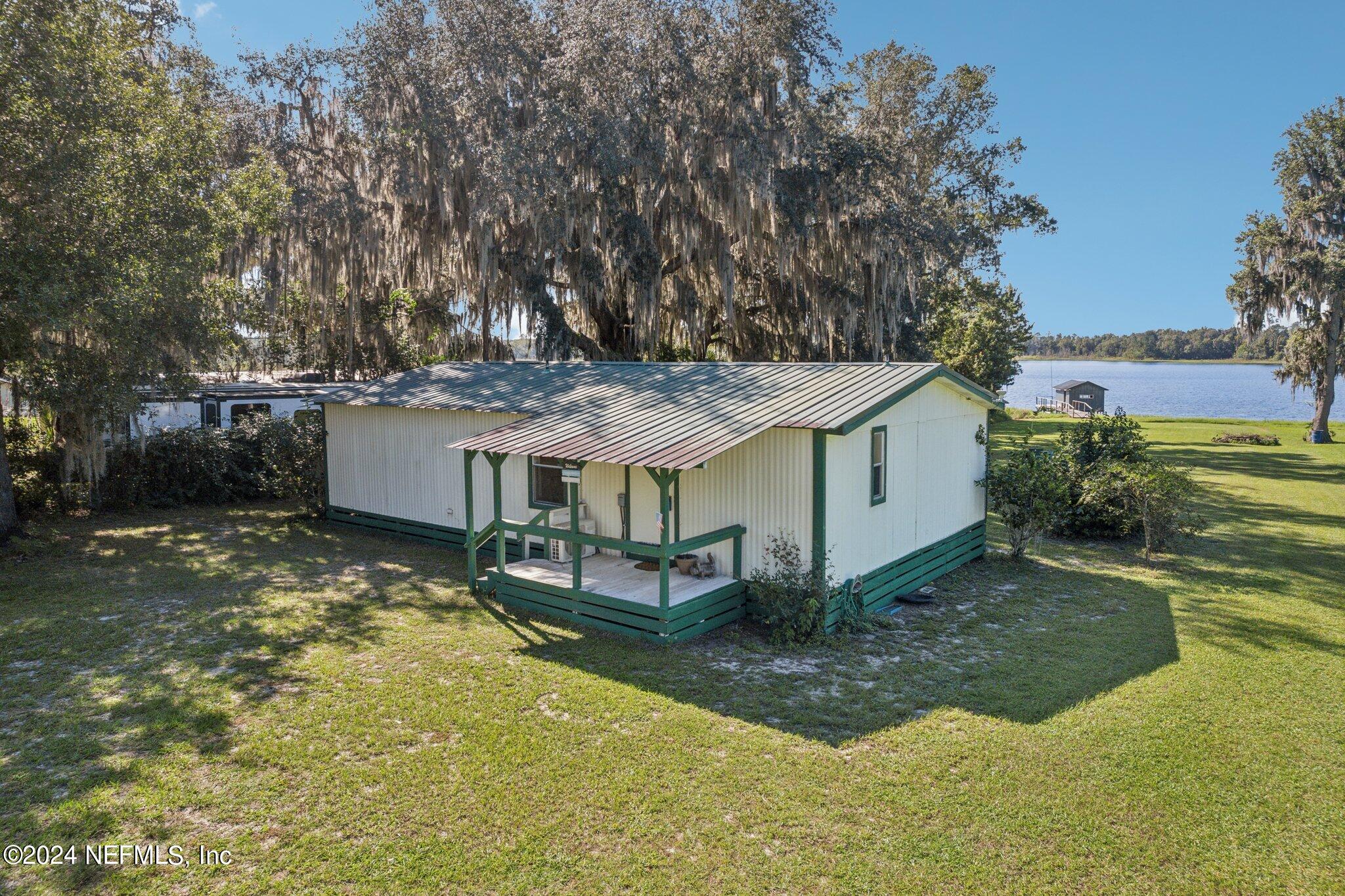Faye St, Hawthorne, FL 32640