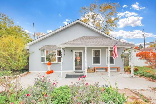 443 Lawrence Ave, Columbus, OH, 43228-1131 | Card Image