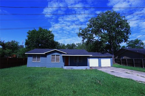 130 Bennett Dr, West Columbia, TX, 77486-3112 | Card Image