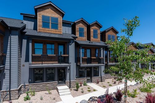 20516 Empire Ave, Bend, OR, 97701-5700 | Card Image