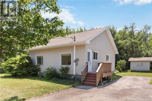 8 Av Fourth, Pointe-Du-Chêne, NB, E4P4H7 | Card Image