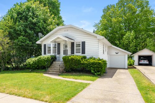 314 Wallace Ave, Saint Joseph, MI, 49085-1828 | Card Image