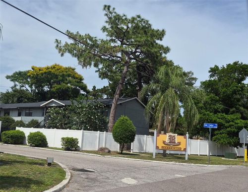 202-202 Poinsettia Pine Ct, TAMPA, FL, 33612-4361 | Card Image