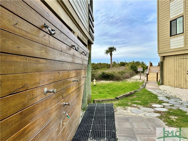 Community Outdoor Showers | Image 46