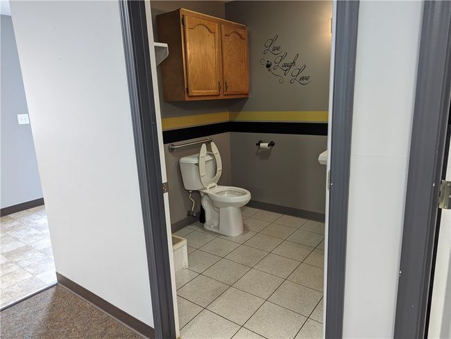 725 Windsor Rd, Home with 0 bedrooms, 1 bathrooms and 40 parking in Charleston IL | Image 5