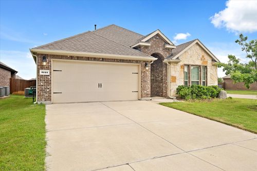 3121 Platinum Rd, Aubrey, TX, 76227-1007 | Card Image