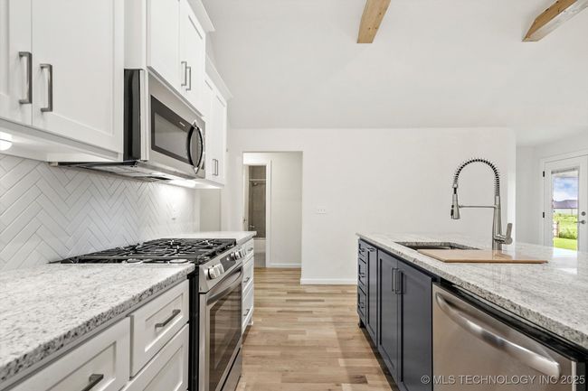 6512 N 27 Th St, House other with 3 bedrooms, 2 bathrooms and null parking in Broken Arrow OK | Image 6