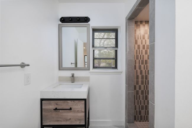 7211 Bucknell Dr, House other with 4 bedrooms, 4 bathrooms and null parking in Dallas TX | Image 34