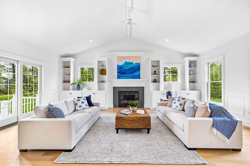 4 Jordan Dr, South Weymouth, MA, 02190-2600 | Card Image