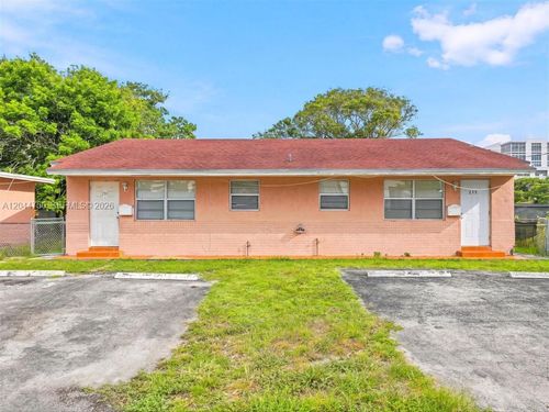 211 Se 10th St, Hallandale Beach, FL, 33009-7118 | Card Image