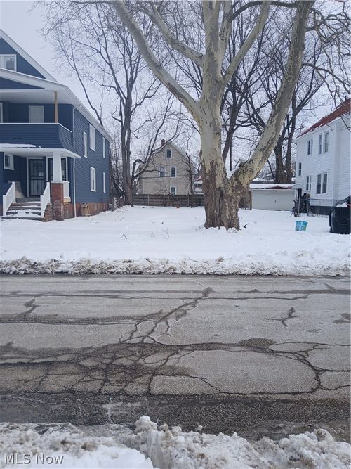 1189 E 146th St, Cleveland, OH, 44110-3667 | Card Image