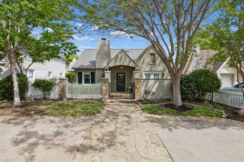 4828 Bryce Ave, Fort Worth, TX, 76107-4145 | Card Image