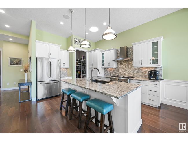 7570 May Common Nw, Home with 3 bedrooms, 3 bathrooms and 3 parking in Edmonton AB | Image 11