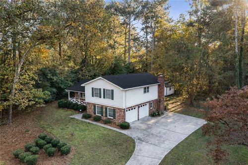 2252 Valley Creek Cir, Snellville, GA, 30078-2533 | Card Image