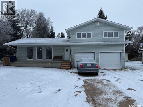 714 2nd Ave N, Annaheim, SK, S0K2A1 | Card Image