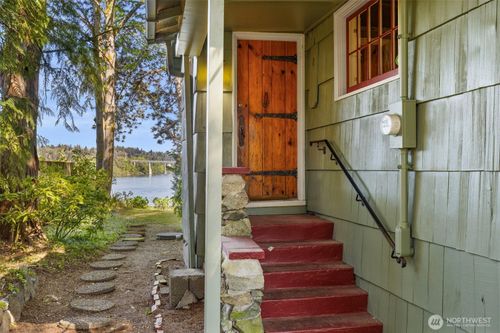 2022 Taft Avenue, Bremerton, WA, 98312 | Card Image