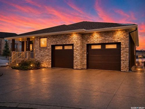 2098 Riverbend View, Regina, SK, S4V1R8 | Card Image