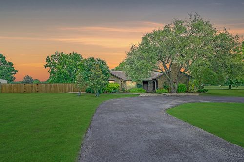 9577 Vail Eton Dr, Pilot Point, TX, 76258-6742 | Card Image