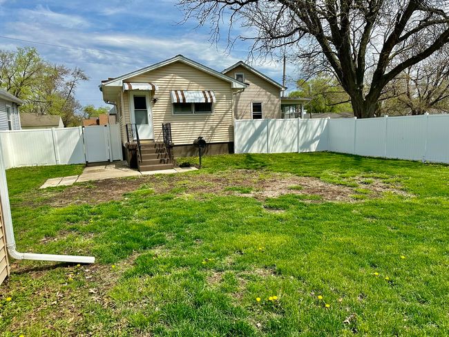 823 Poplar St, House other with 3 bedrooms, 1 bathrooms and 2 parking in Ottawa IL | Image 36