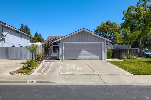 755 Oakvale Way, Vacaville, CA, 95687 | Card Image