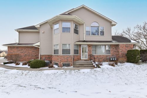 110 Eagle Pointe Dr, Delavan, WI, 53115-2133 | Card Image
