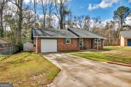 184 Sequoia Cir, Hinesville, GA, 31313-5611 | Card Image