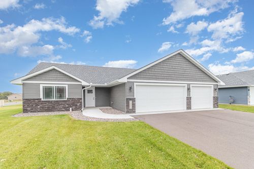 7222 Hawthorne Ave, North Branch, MN, 55056 | Card Image