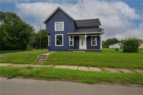 2202 Allen Ave Se, Canton, OH, 44707-3672 | Card Image