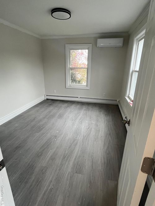 201 Hallock Ave, Port Jefferson Station, NY, 11776-1222 | Card Image