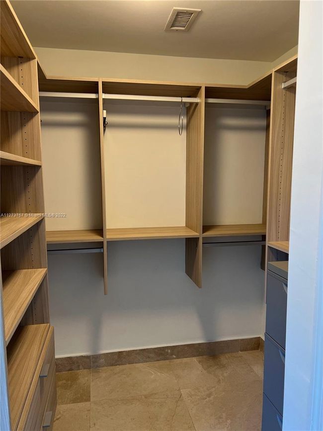 APT-488 - 11600 Nw 60 Th Ter, Condo with 2 bedrooms, 3 bathrooms and null parking in Doral FL | Image 12