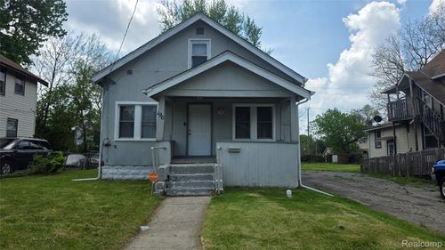 196 Beach St, Pontiac, MI, 48342-1400 | Card Image